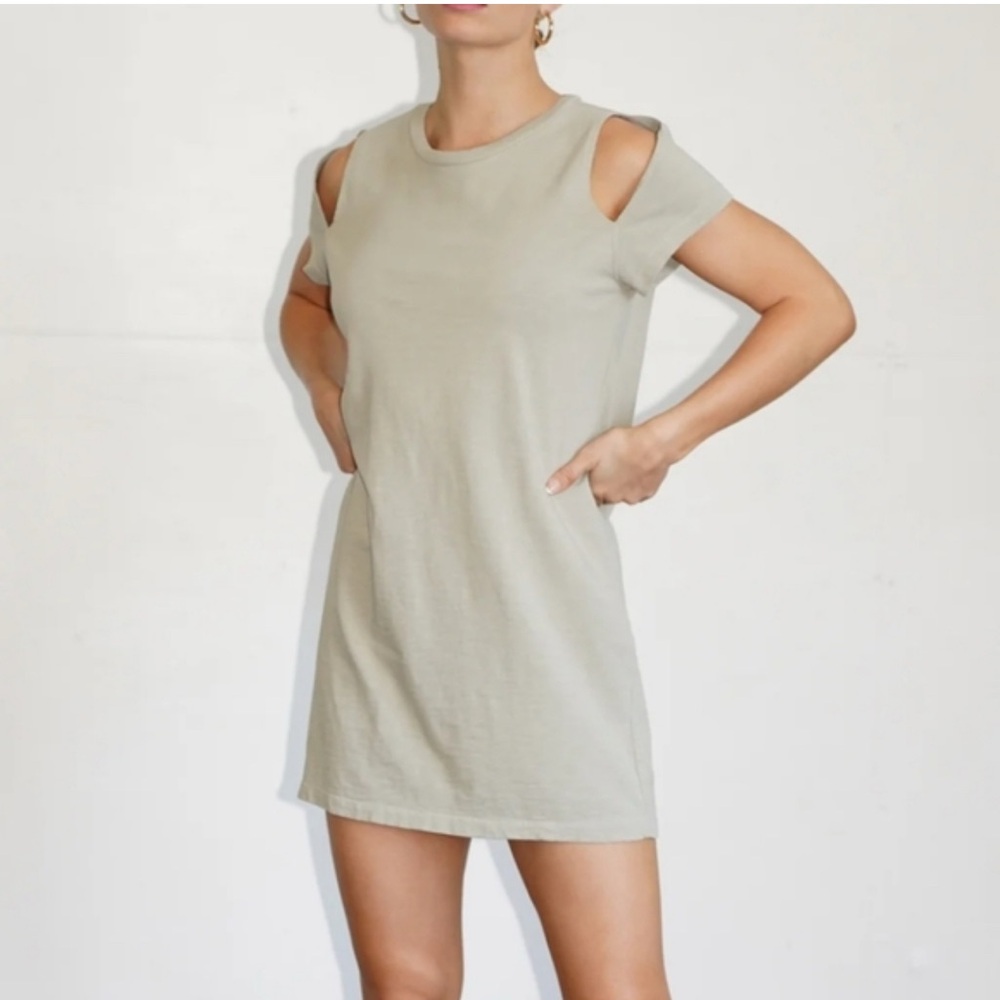 🩷 LNA AKIO TEE DRESS 🩷